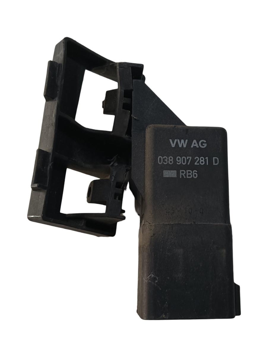 Releu preincalzire bujii incandescente SEAT LEON II 1P1 2005 - 2013, VOLKSWAGEN TOURAN 1T3 2010 - 2015 VAG 0281003038 038907281d