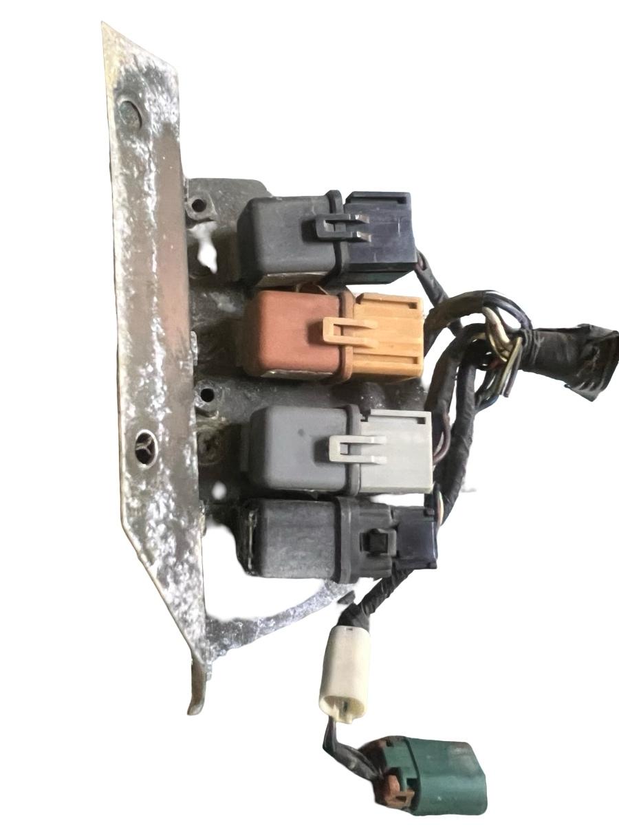 Panou relee ISUZU TROOPER II UB 1991 - 2000 – foto 2