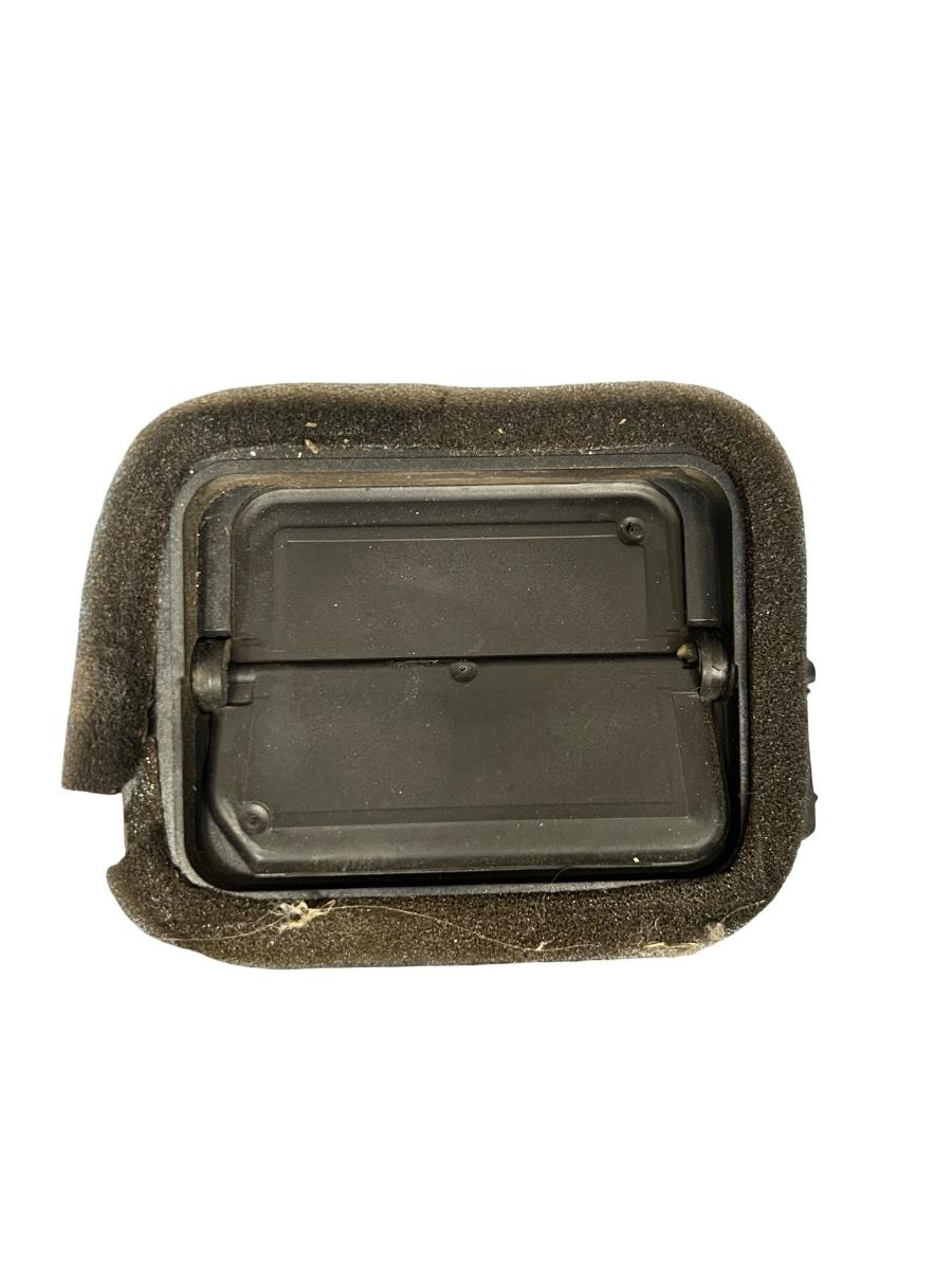 Grila de ventilatie laterala panou de bord stanga fata VOLKSWAGEN TRANSPORTER V Box 7HA, 7HH, 7EA, 7EH 2003 - > 7H1819203C – foto 3