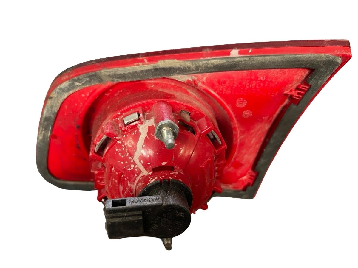 Lampa spate / Stop dreapta VOLKSWAGEN PASSAT Variant 3C5 2005 - 2011 – foto 2