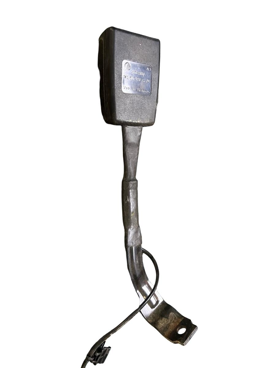 Catarama centura de siguranta fata dreapta VOLKSWAGEN PASSAT Variant 3C5 2005 - 2011