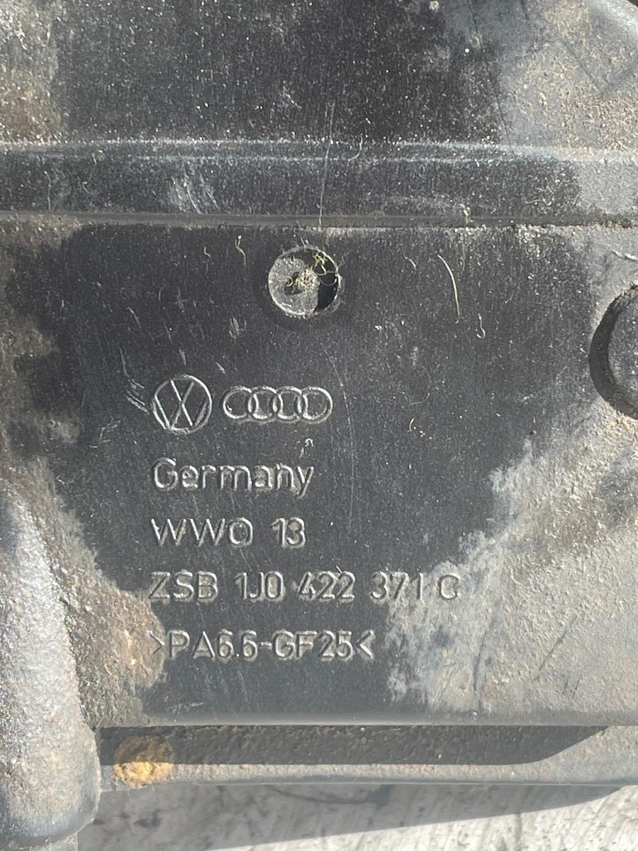 Rezervor lichid servodirectie VOLKSWAGEN GOLF IV 1J1 1997 - 2007 1.6i 1J0422371C – foto 2