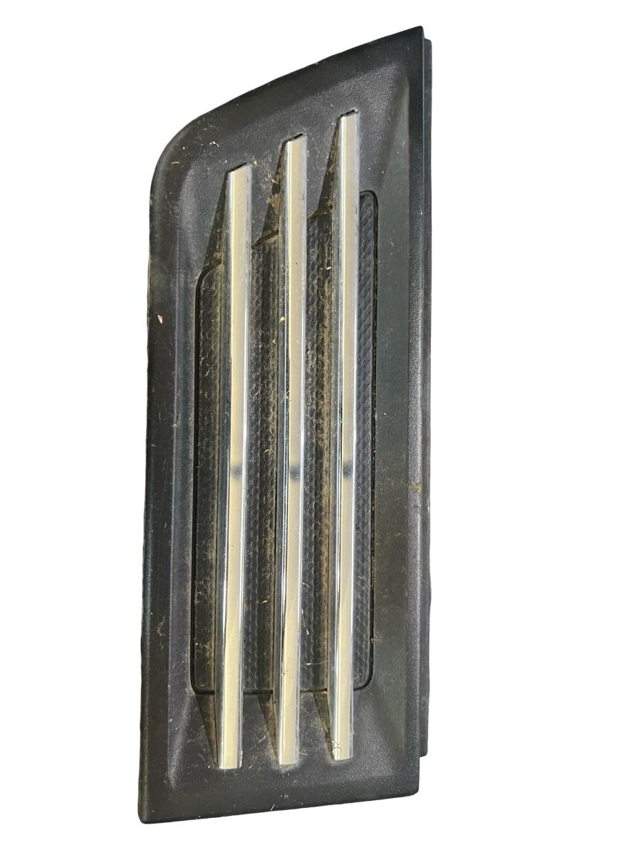 Ornamente margine aripa stanga fata DODGE NITRO 2006 - 2012 55157165AC