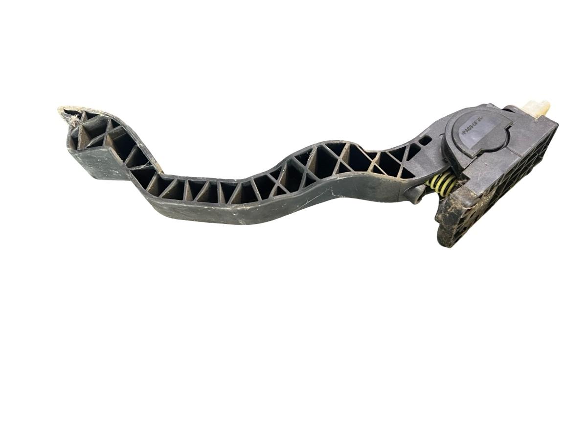 Pedala de acceleratie PEUGEOT 206 CC 2D 2000 - > F00C3E2429