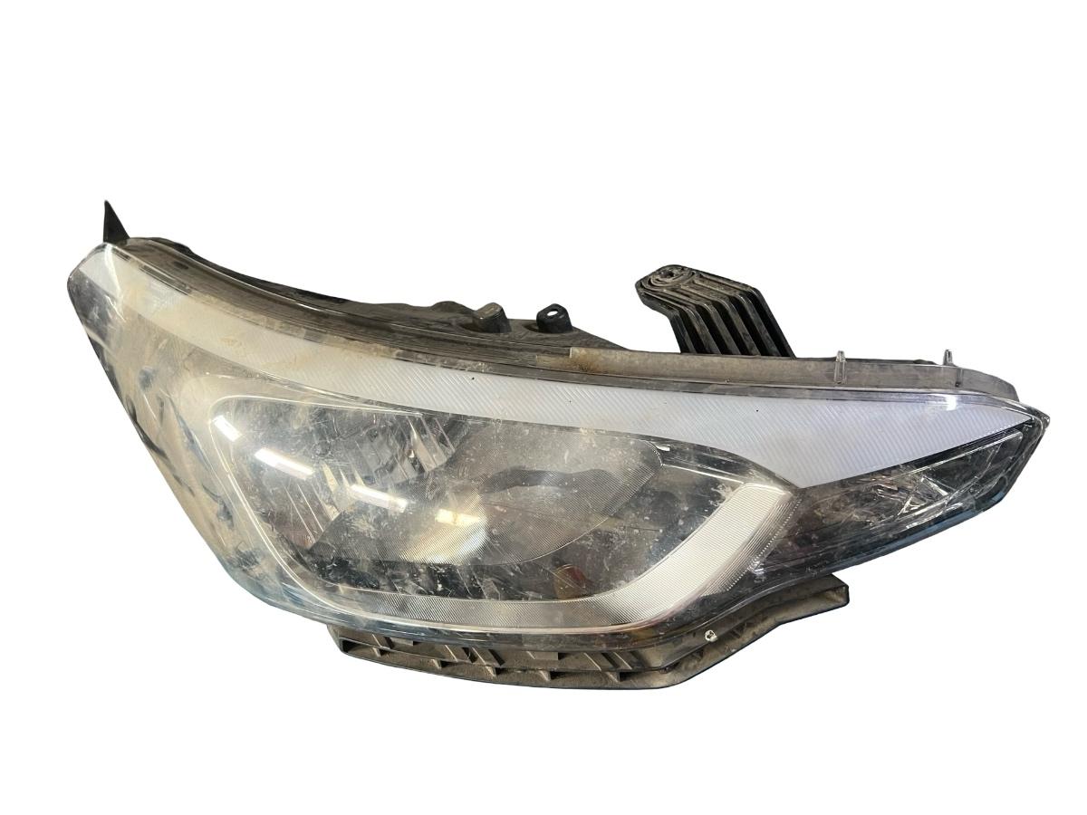 Far dreapta HYUNDAI ix35 LM, EL, ELH 2009 - > 92102-C8