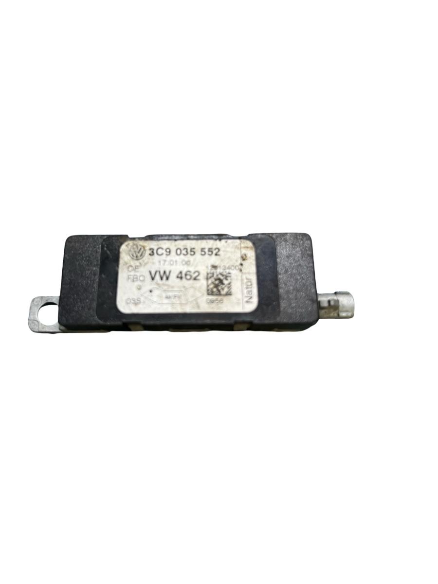Antena GPS stanga spate VOLKSWAGEN PASSAT 3C2 2005 - 2010 3C9035552