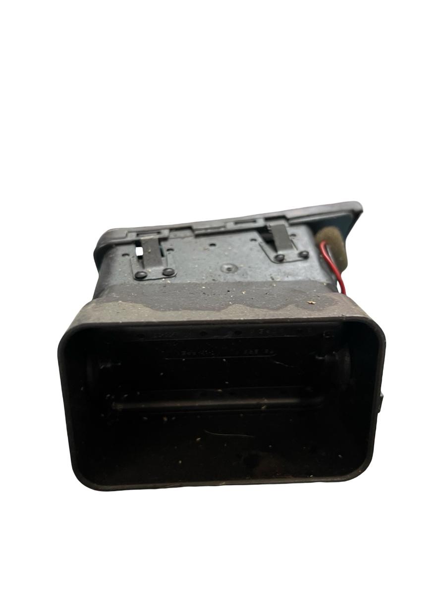 Grila de ventilatie laterala panou de bord AUDI A6 II Avant 4B5, 4B6, C5 1997 - 2005 VAG 4B1820901 – foto 2