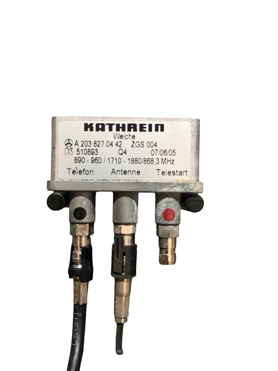 Amplificator semnal antena MERCEDES-BENZ E-CLASS W211 2002 - 2009 A2038270442