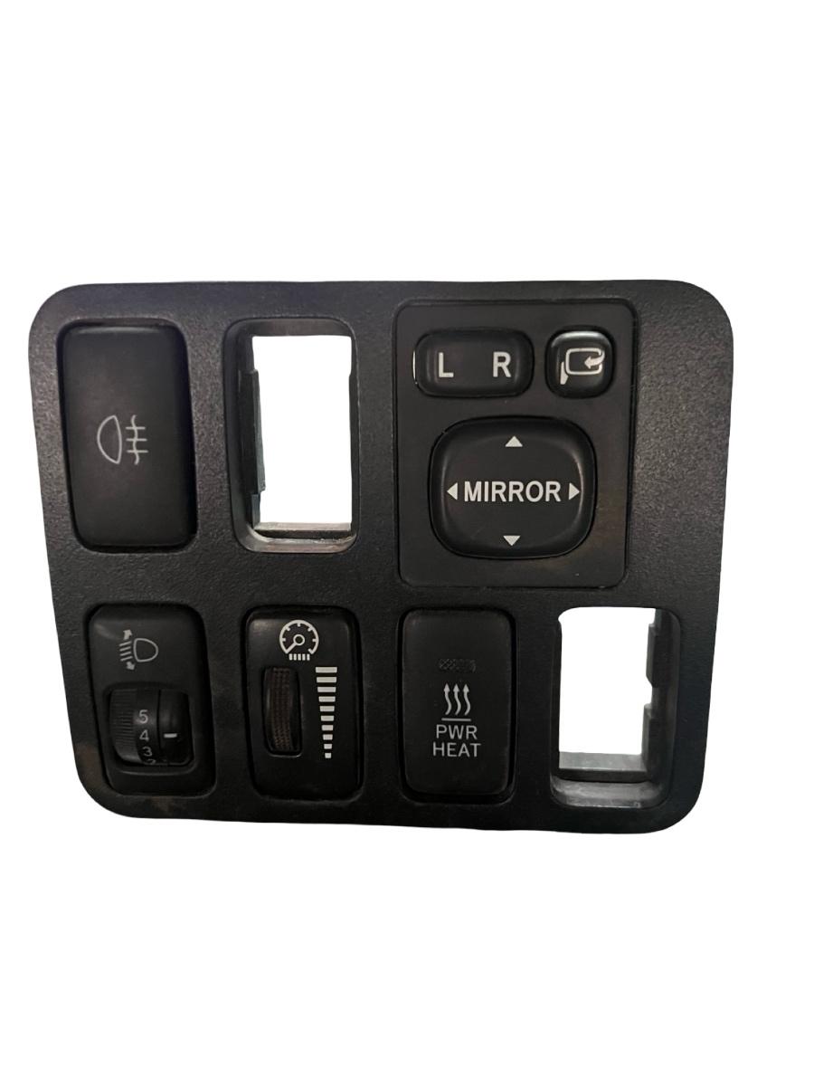 Alte panouri de bord stanga fata TOYOTA LAND CRUISER LJ12_, KZJ12_, TRJ12_, KDJ12_, GRJ12_ 2002 -