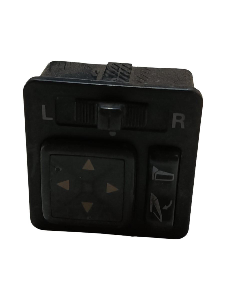 Buton reglaj oglinzi  MITSUBISHI PAJERO II V3_W, V2_W, V4_W 1990 - 2001 204173995