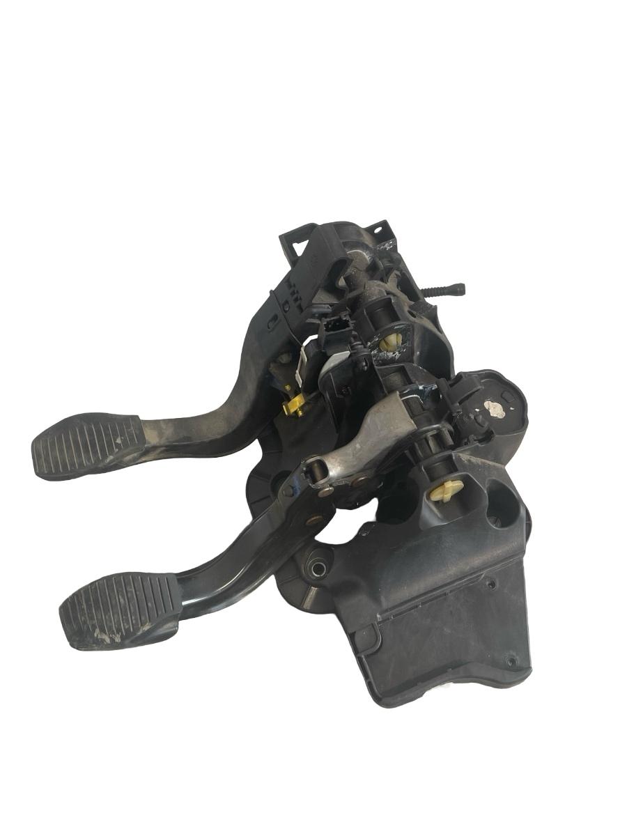 Ansamblu pedale(pod pedalier) ALFA ROMEO MITO 955_ 2008 - > 1.6D