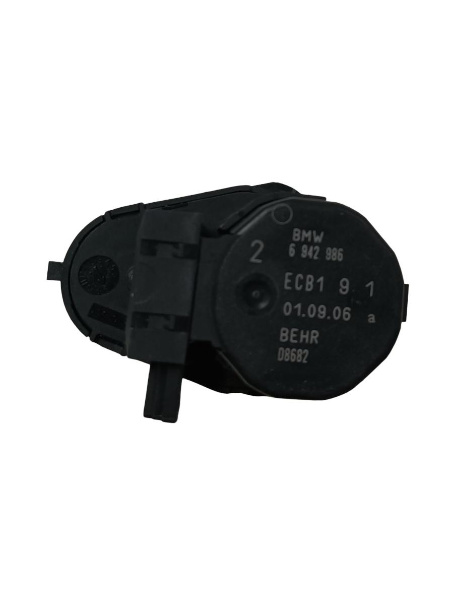 Actuator/motoras clapeta aer AC BMW 6 II Convertible E64 2004 - 2010 6942986