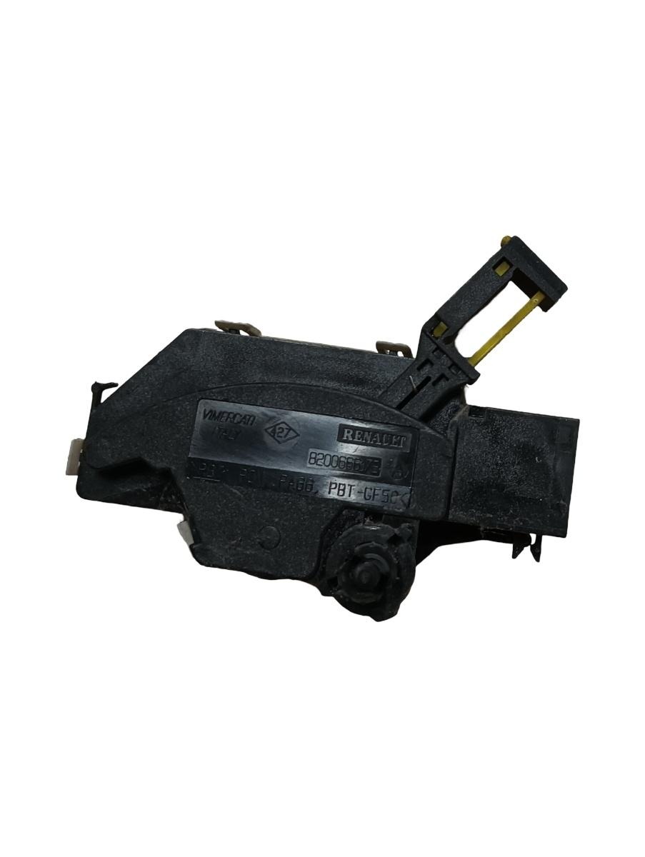 Switch ambreiaj  RENAULT LAGUNA III BT0/1 2007 - 2015 8200666173