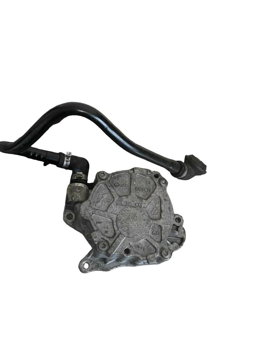 Pompa de vacuum + conducta AUDI A4 IV 8K2, B8 2007 - 2015 2.0 TDI CAGA 03L145100 – foto 2