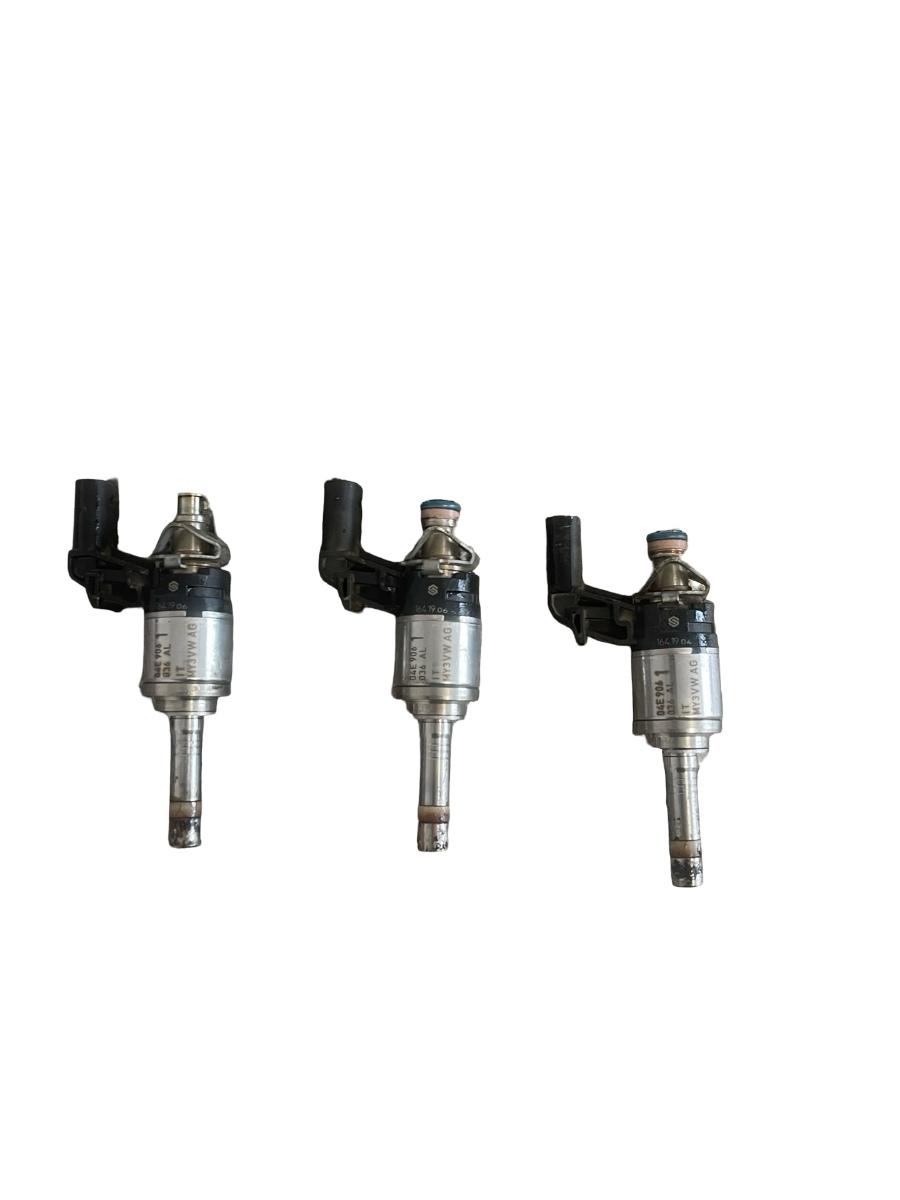 Set injectoare combustibil VOLKSWAGEN T-ROC A11 2017 - > 1.0 TSI DKR 04E906036AL
