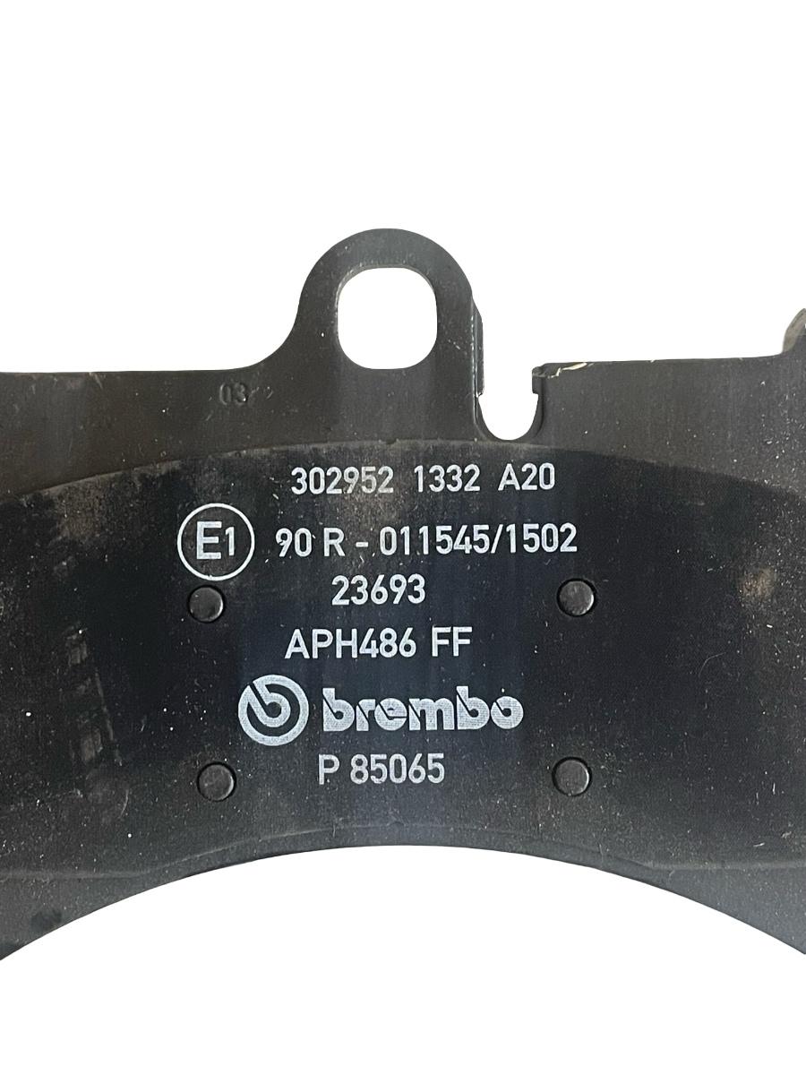 Set placute frana fata AUDI Q7 4LB 2006 - 2016 3.0 TDI quattro CJGC, CJMA, AUDI Q7 4M 2015 -> Brembo 10133023A – foto 3