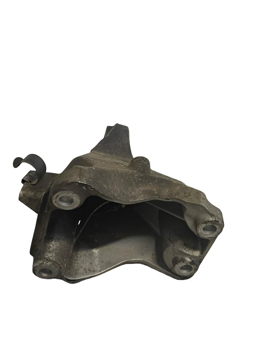 Suport motor dreapta BMW X1 I E84 2009 - 2015 2.0 xDrive 20 d N47 D20 C 6781916-01 – foto 2
