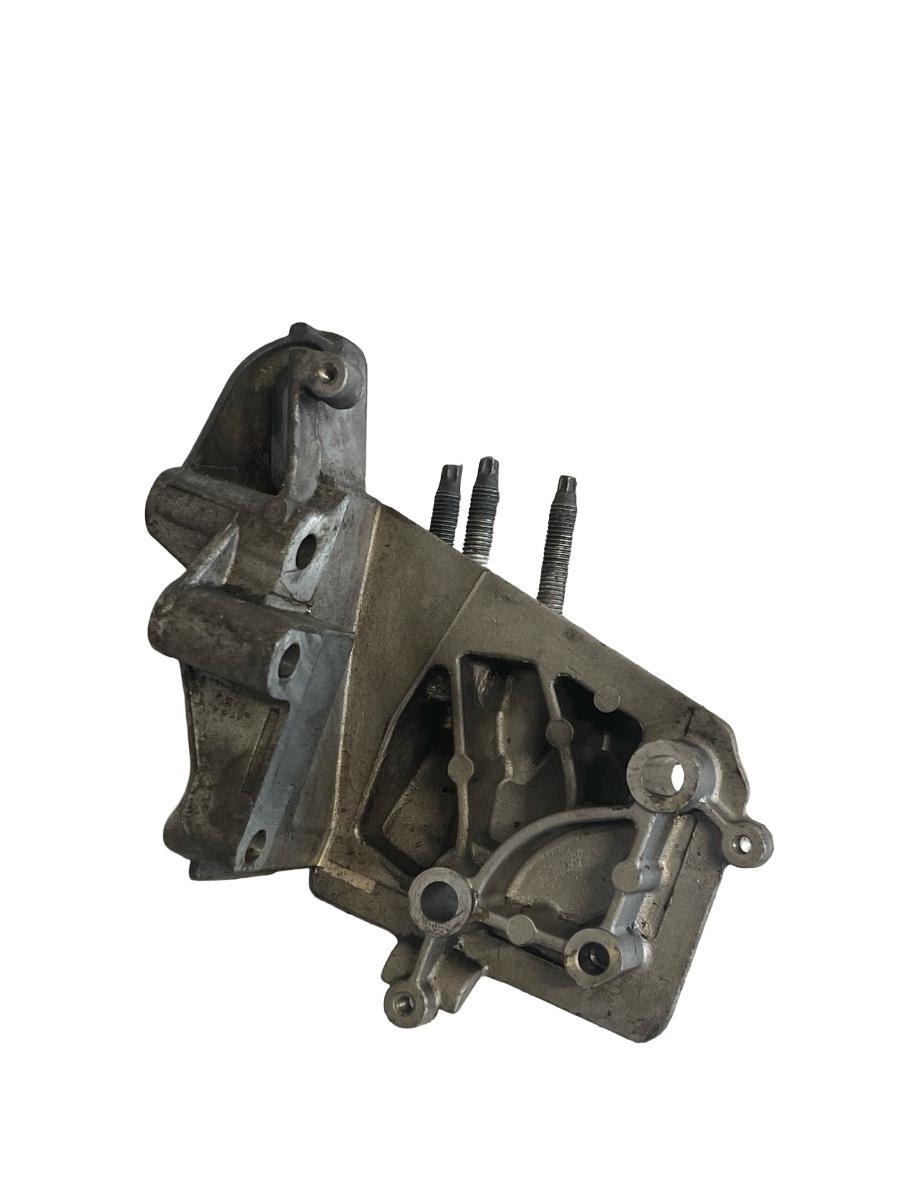 Suport motor FORD FOCUS Hatchback  DAW, DBW 1998 - 2007 1.6 16V FYDA, FYDB, FYDC, FYDD, FYDH D3A9A