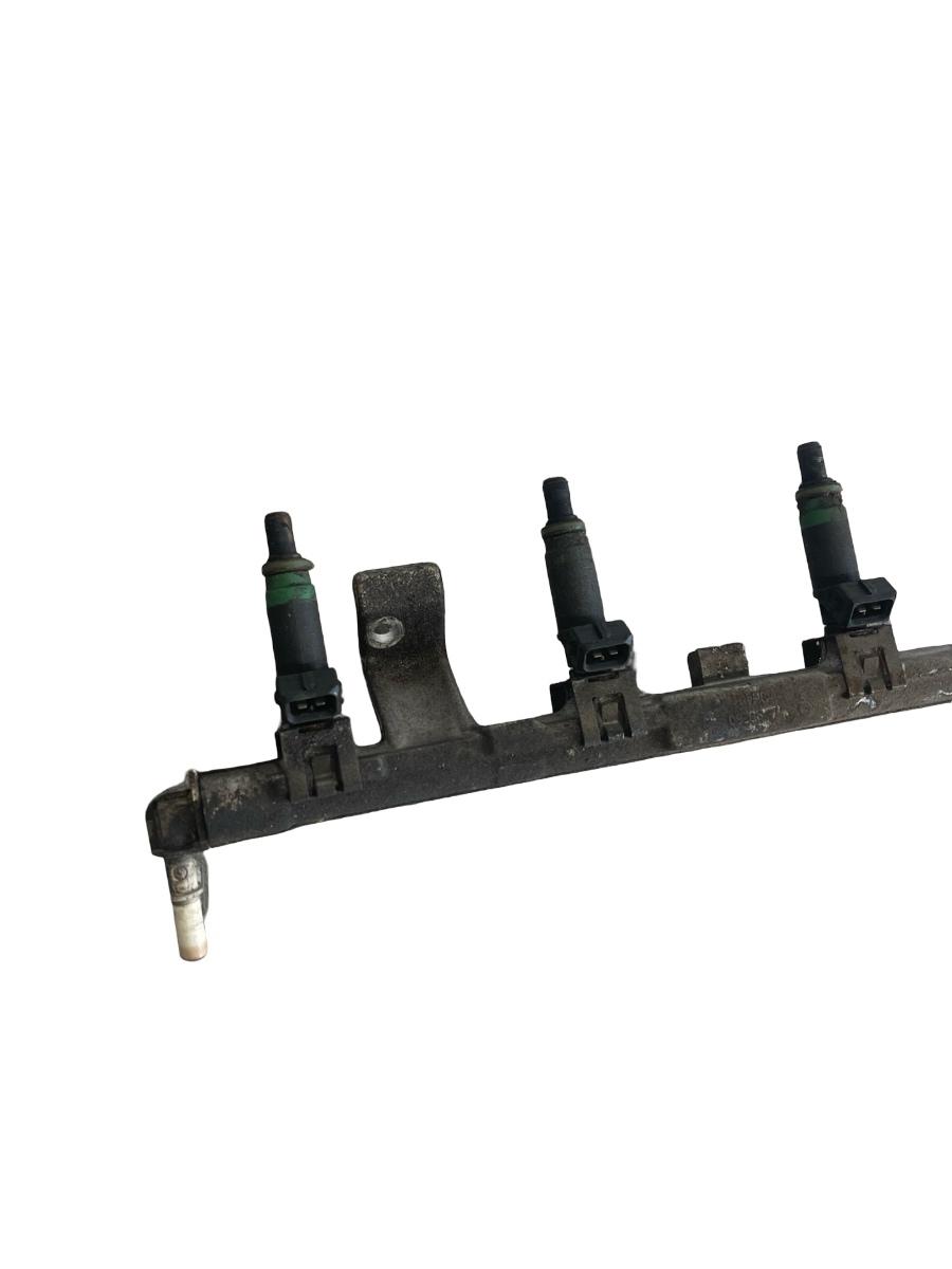 Rampa + injectoare FORD FOCUS Hatchback  DAW, DBW 1998 - 2007 1.6 16V FYDD 9D280-9H847 – foto 3