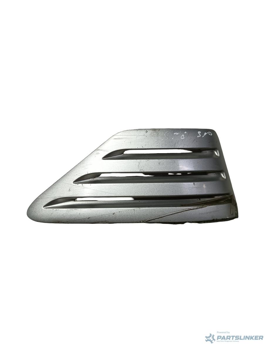 Alte elemente decorative praguri/stalpi stanga spate TOYOTA LAND CRUISER 90 _J9_ 1995 - >