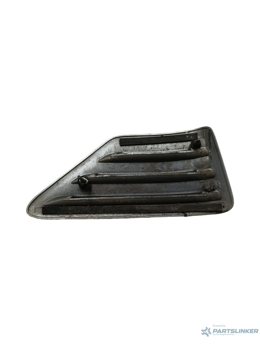 Alte elemente decorative praguri/stalpi dreapta spate TOYOTA LAND CRUISER 90 _J9_ 1995 - > – foto 2