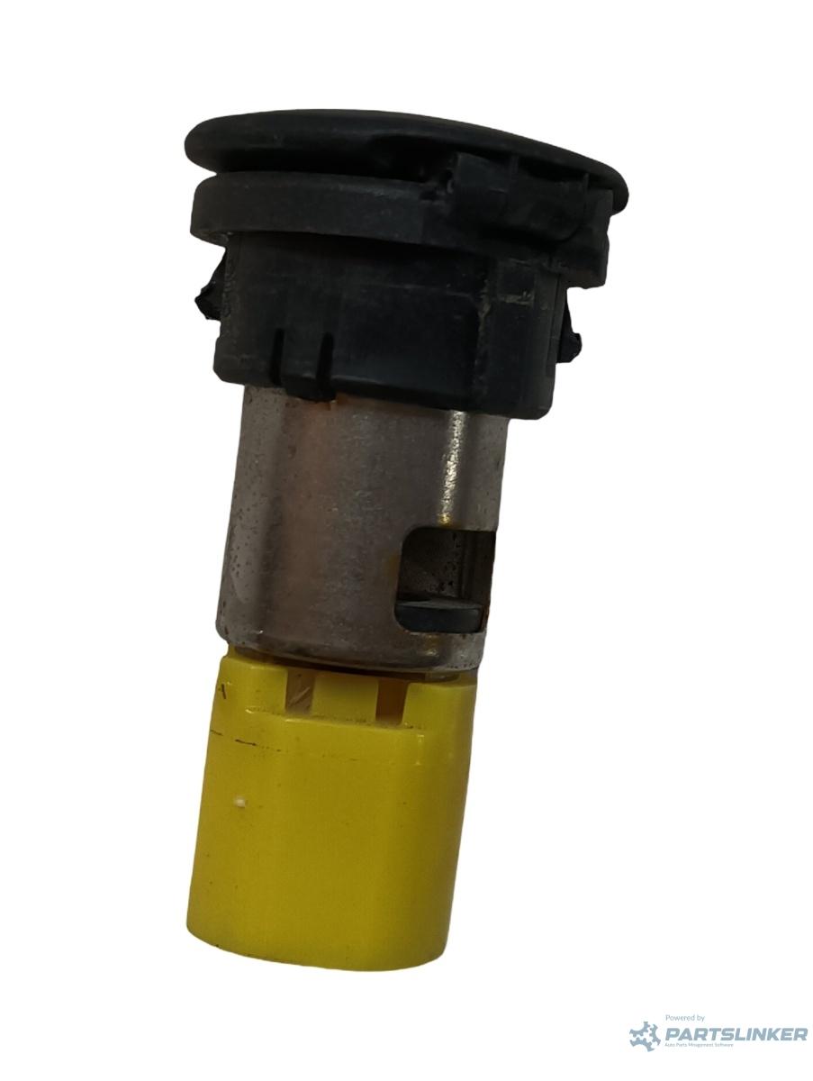 Priza 12 V (fata) FORD C-MAX II DXA/CB7, DXA/CEU 2010 - >