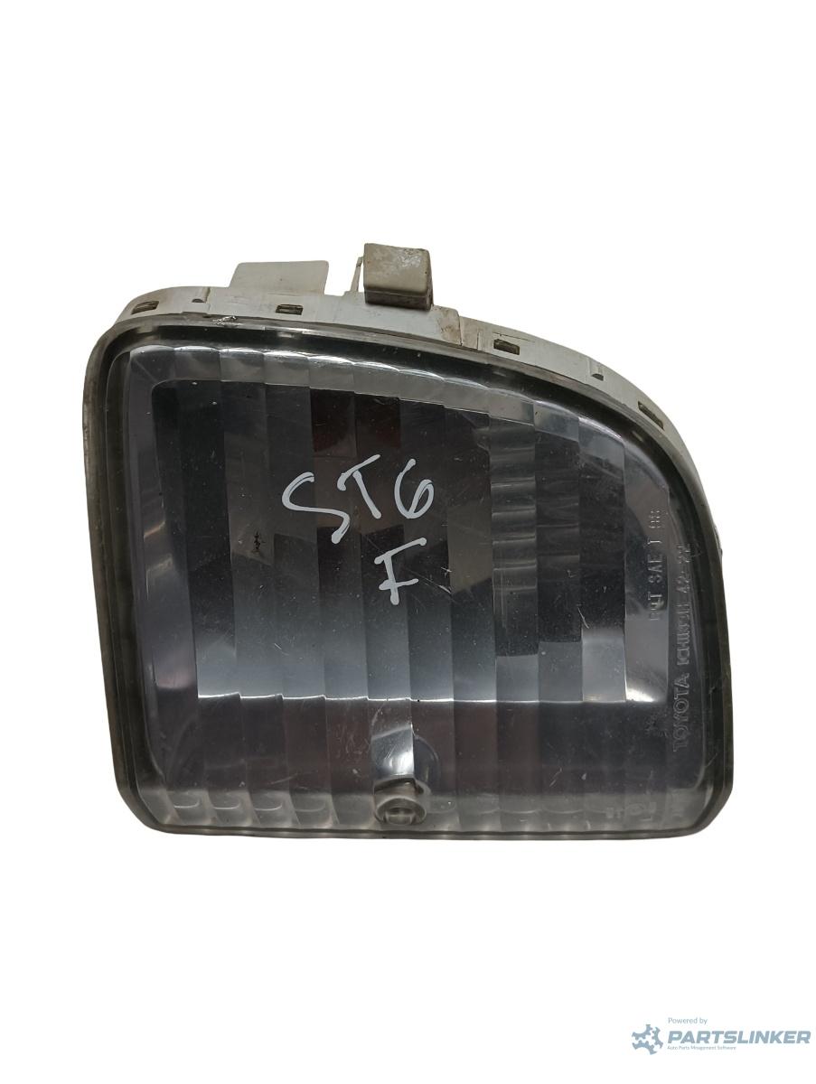 Proiector ceata stanga fata TOYOTA RAV 4 II _A2_ 2000 - 2005