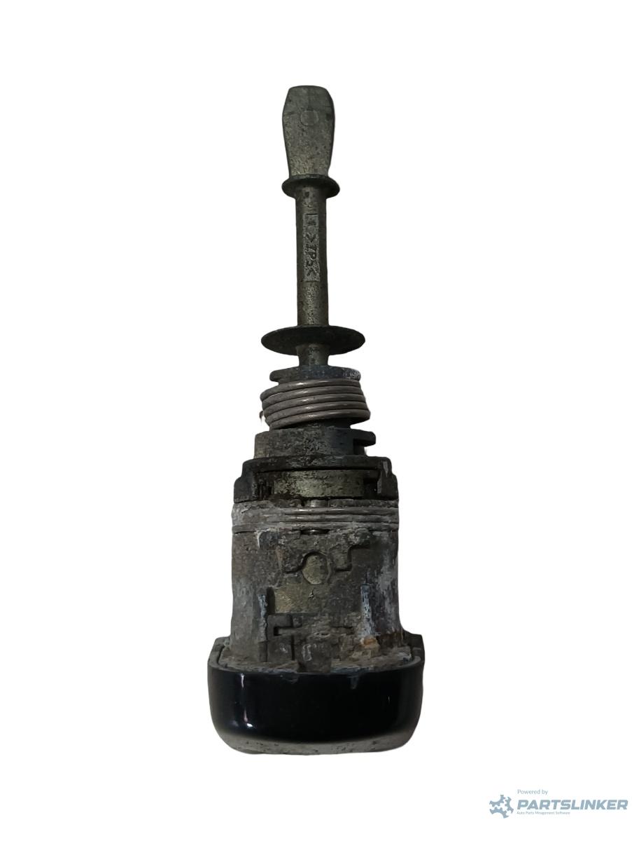Butuc stanga fata VOLKSWAGEN TOURAN 1T1, 1T2 2003 - 2010 – foto 2