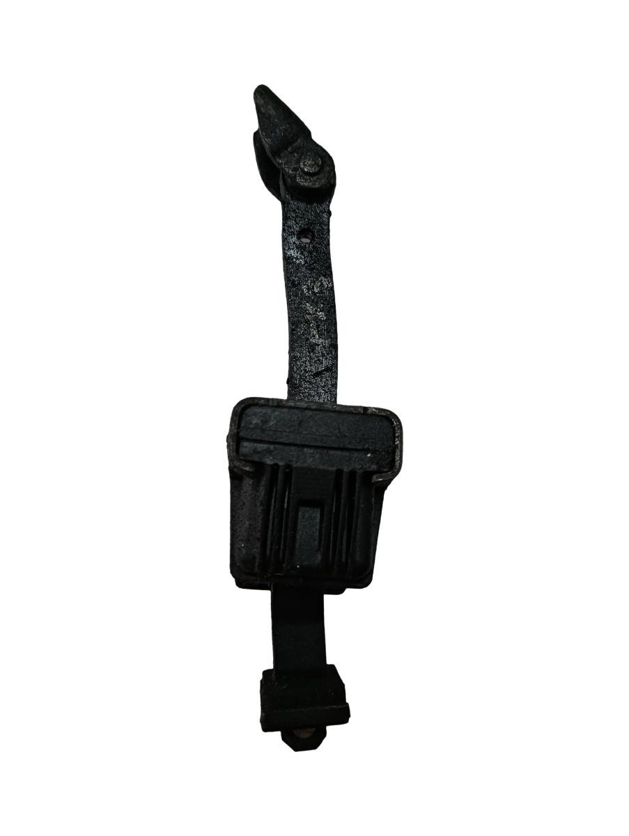 Opritor usa  stanga fata BMW X3 E83N 2003 - 2011