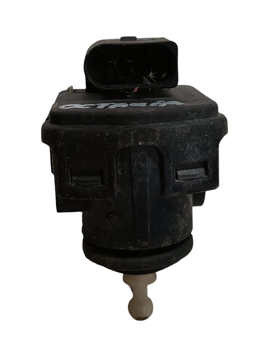 Motoras reglaj nivel faruri SKODA OCTAVIA 1U2 1996 - 2010
