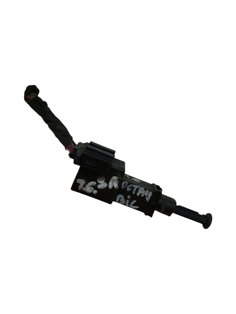 Comutator de intrerupere alimentare cu combustibil VOLKSWAGEN NEW BEETLE 9C1, 1C1 1998 - 2010 1j0945511a