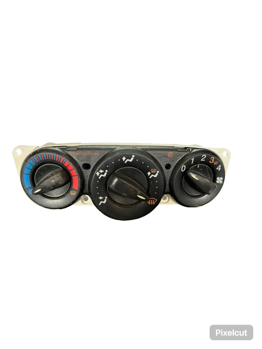 Panou Clima FORD FOCUS Estate DNW 1999 - 2007 98QB18C419