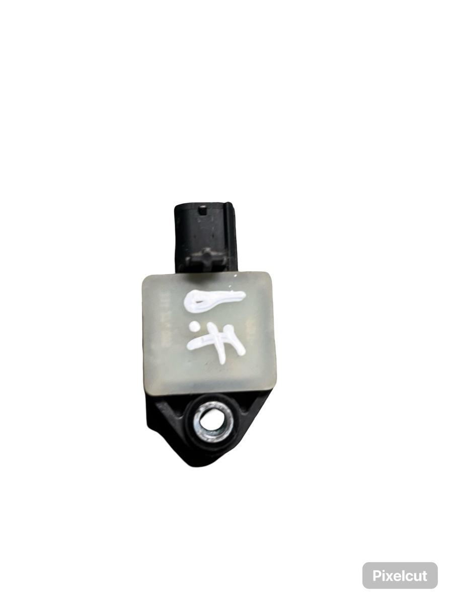 Senzor de impact airbag dreapta fata ALFA ROMEO 159 939_ 2005 - 2012