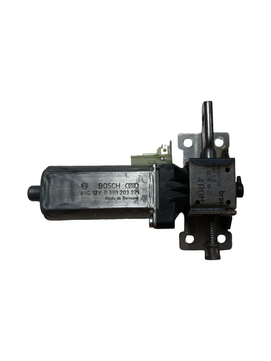 Motoras reglaj scaun stanga fata VOLVO XC90 I 275 2002 - 2015 – foto 2