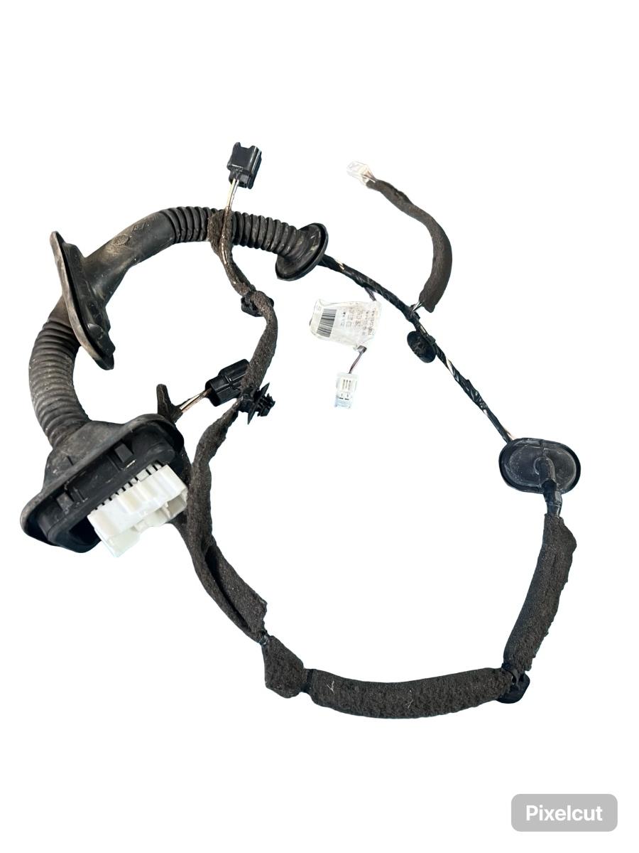 Cablaj portiera fata stanga fata DACIA SANDERO II 2012 - > 241243959R