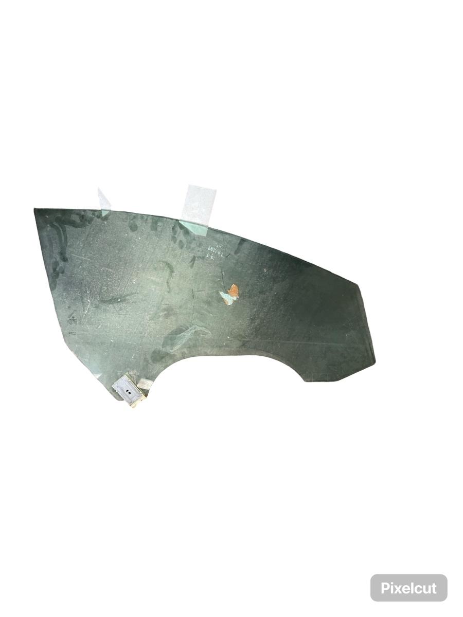 Geam portiera fata, patru usi dreapta VOLKSWAGEN PASSAT CC 357 2008 - 2012