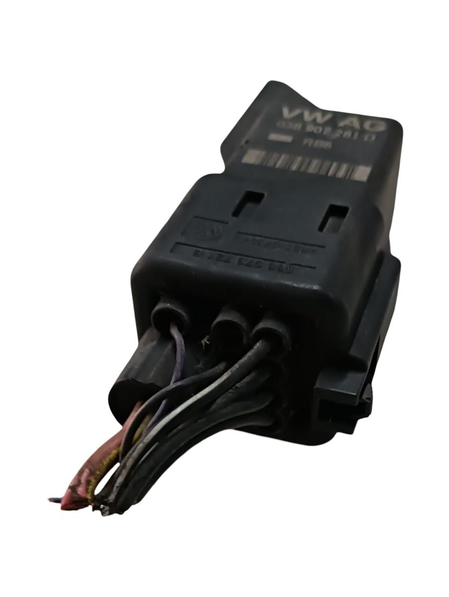 Releu preincalzire bujii incandescente SKODA SUPERB 3T4 2008 - 2015 VAG 0281003038 038907281d – foto 2