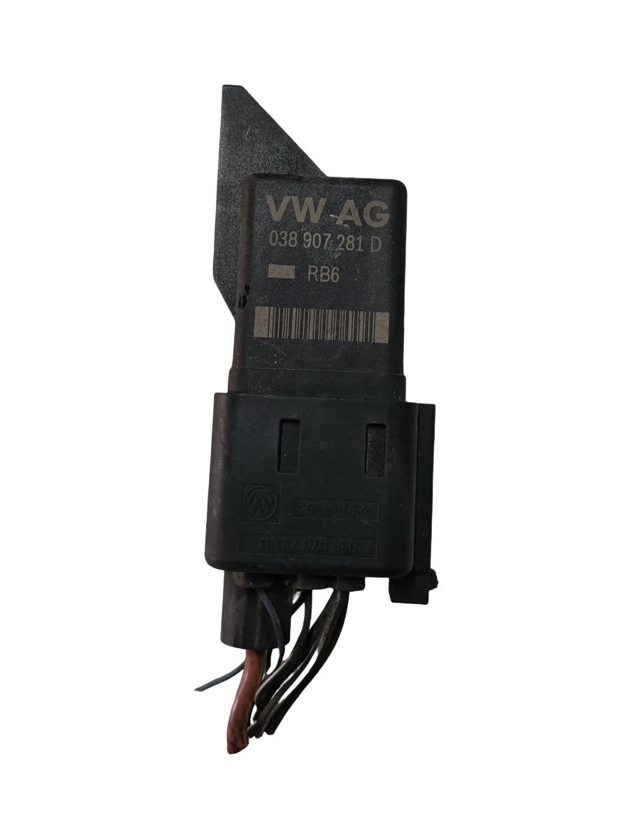 Releu preincalzire bujii incandescente SKODA SUPERB 3T4 2008 - 2015 VAG 0281003038 038907281d