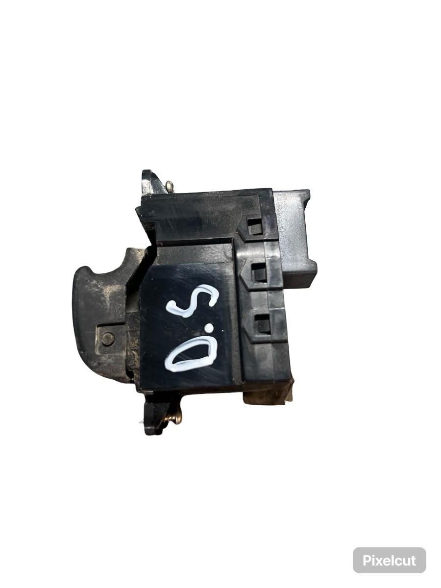 Buton  geamuri electrice dreapta spate HYUNDAI SANTA FE I SM 2000 - 2006 – foto 2