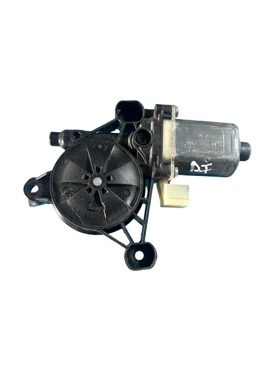 Motoras geam dreapta fata SKODA OCTAVIA Combi 5E5 2012 - > TDI CKFC, CRMB, CYKA BOSCH 0130822716 5Q0959802B – foto 2
