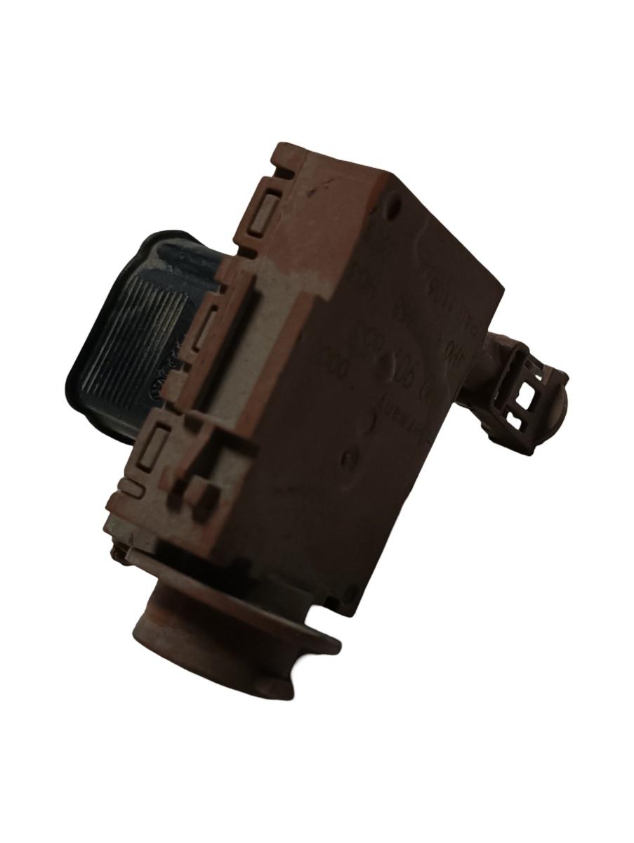Senzor temperatura aer exterior AUDI A3 Sportback 8VA, 8VF 2012 - > TDI CLHA, AUDI A6/S6 IV Saloon 4G2, C7, 4GC 2010 - 2018 4h0907658