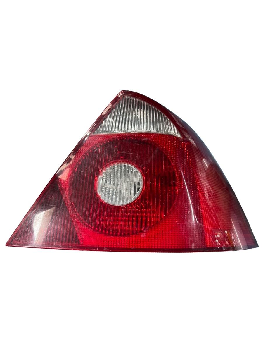 Lampa spate / Stop dreapta FORD MONDEO III Saloon B4Y 2000 - 2007