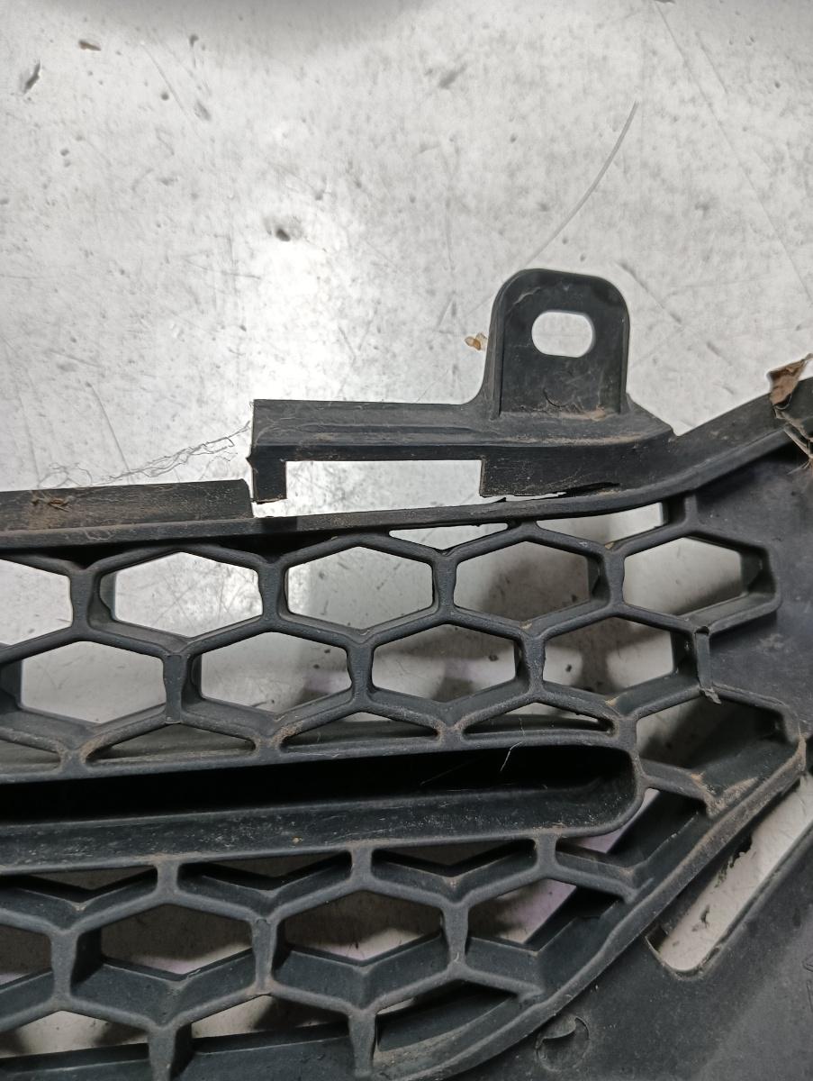 Grila fata TOYOTA COROLLA Verso ZER_, ZZE12_, R1_ 2004 - 2009 – foto 3