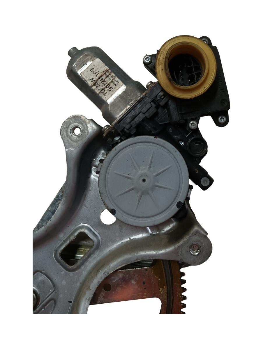 Macara Geam stanga spate TOYOTA COROLLA Verso ZER_, ZZE12_, R1_ 2004 - 2009