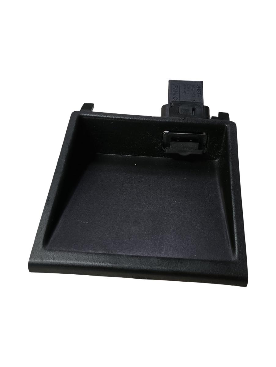 Conector priza USB VOLVO V40 525 2013 - 2015