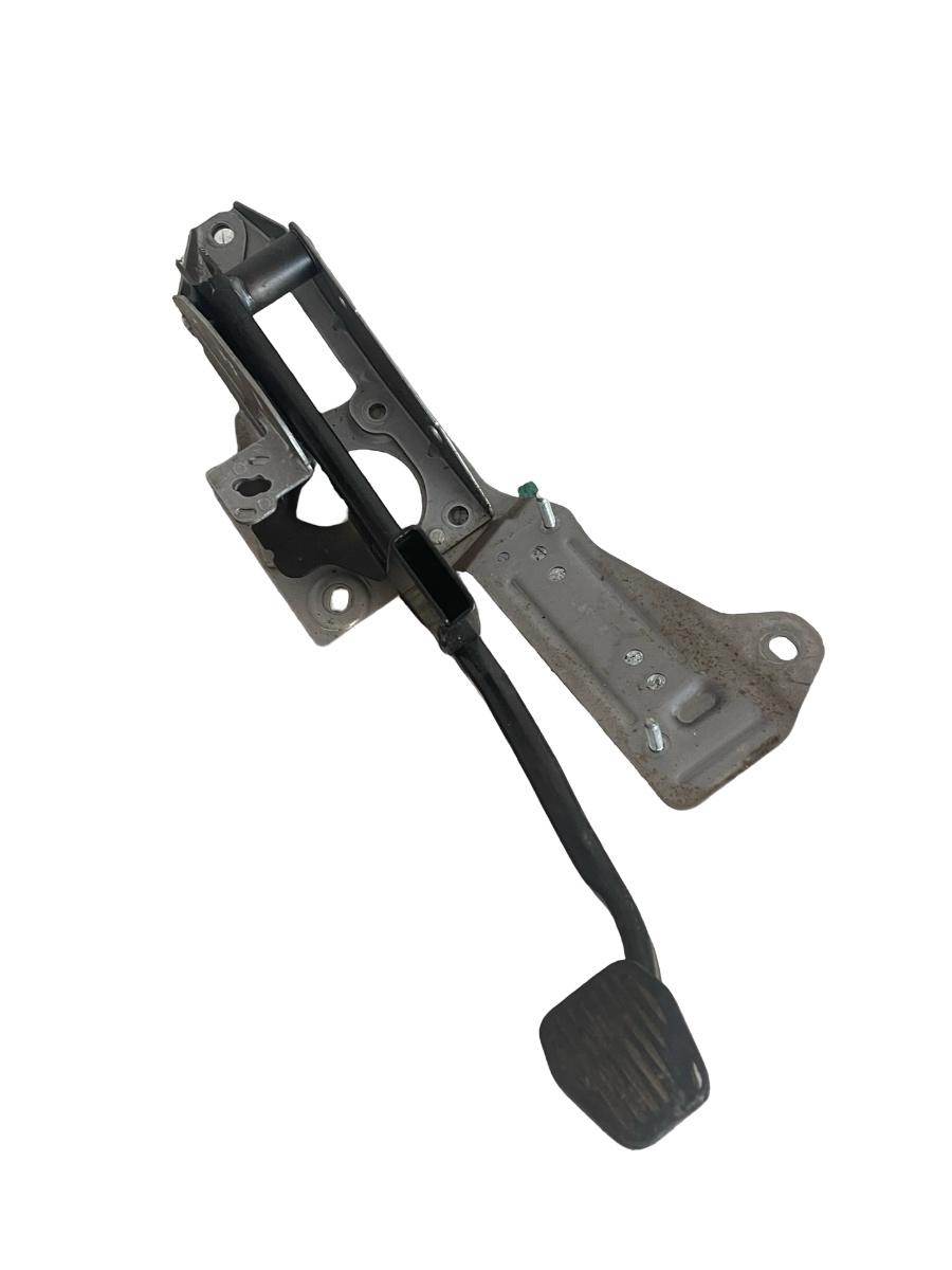 Pedala de frana VOLVO V40 Hatchback 525, 526 2012 - > 31381466