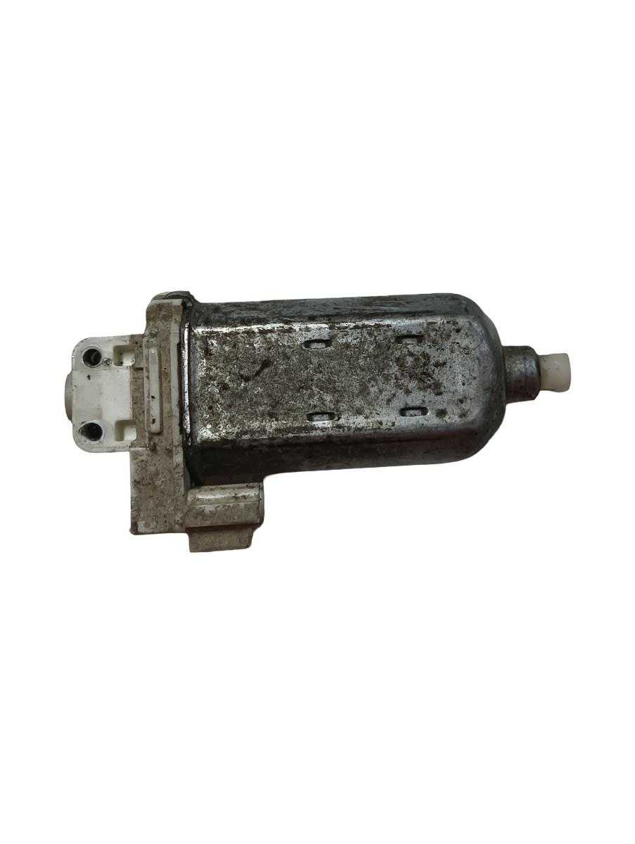 Motoras reglaj scaun dreapta fata LEXUS RX II MHU3_, GSU3_, MCU3_ 2003 - 2008