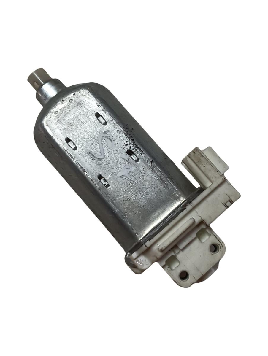 Motoras reglaj scaun stanga fata LEXUS RX II MHU3_, GSU3_, MCU3_ 2003 - 2008