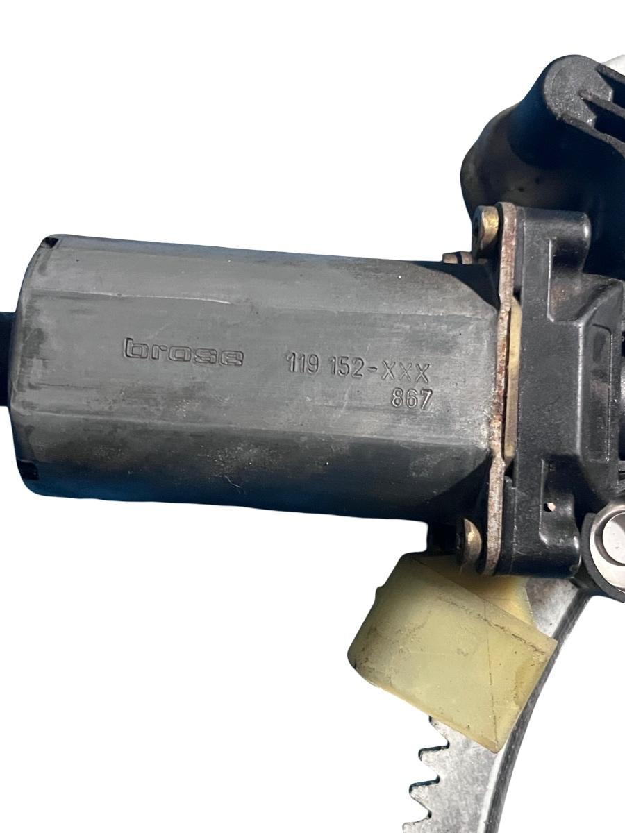 Macara Geam stanga fata MERCEDES-BENZ C-CLASS W202 1993 - 2000 119152XXX