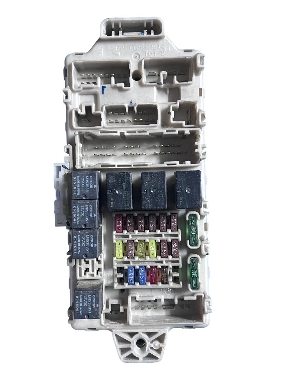 Tablou de sigurante MITSUBISHI OUTLANDER I CU_W 2001 - 2008 MR5878